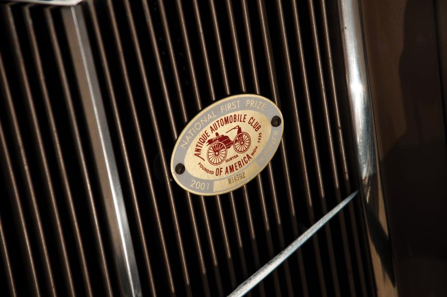 Детали экстерьера DeSoto Airflow Sedan (SG) 1935 года  (фото 4 из 24)